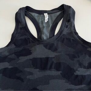 Athleta Momentum Seamless Tank Womens Black Camo‎ Small Running athletic workout